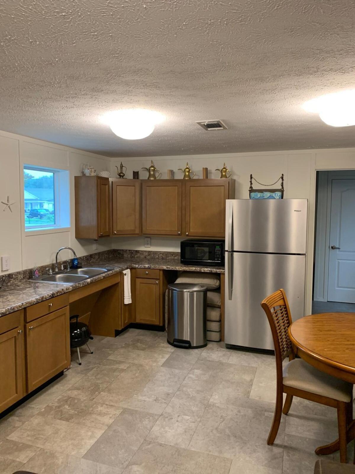 Pet-friendly! Fully Fenced Backyard Oasis, Pcb