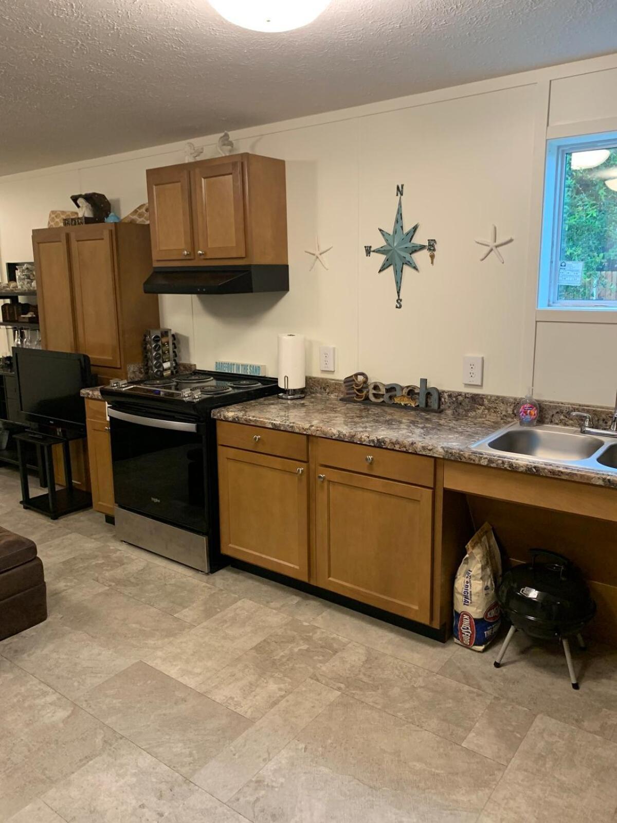 Pet-friendly! Fully Fenced Backyard Oasis, Pcb